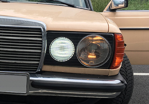 2-240D-Kombi-1984-53kW